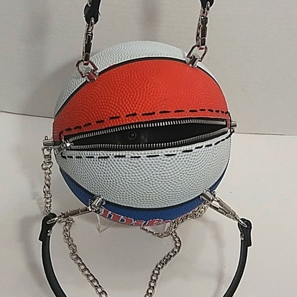 NWT HANDMADE Small RED, WHITE & BLUE Wilson Basketball Purse 🏀 - Picture 13 of 14